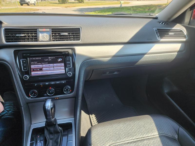 Volkswagen Passat TDI SE 6A w/ Sunroof 2015