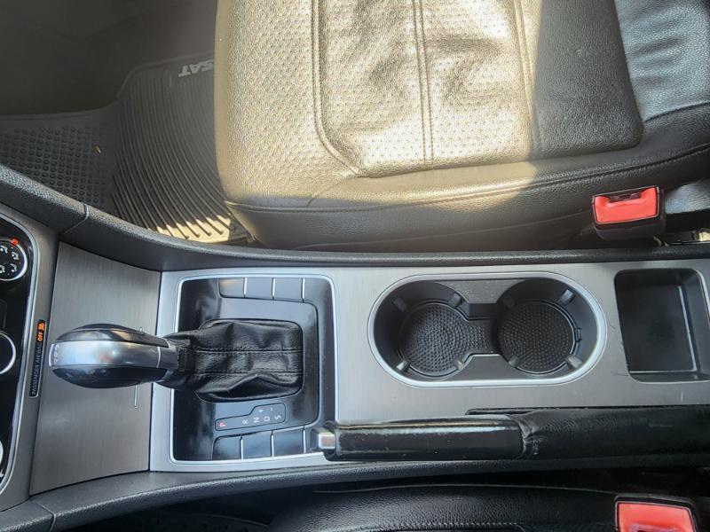 Volkswagen Passat TDI SE 6A w/ Sunroof 2015