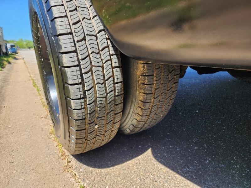 Dodge Ram 3500 SLT Quad Cab 2WD DRW 2006