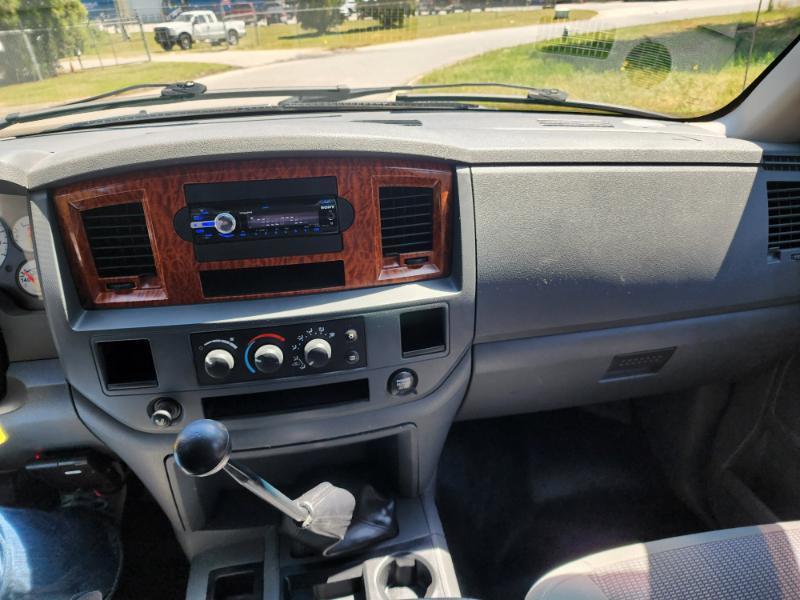 Dodge Ram 3500 SLT Quad Cab 2WD DRW 2006