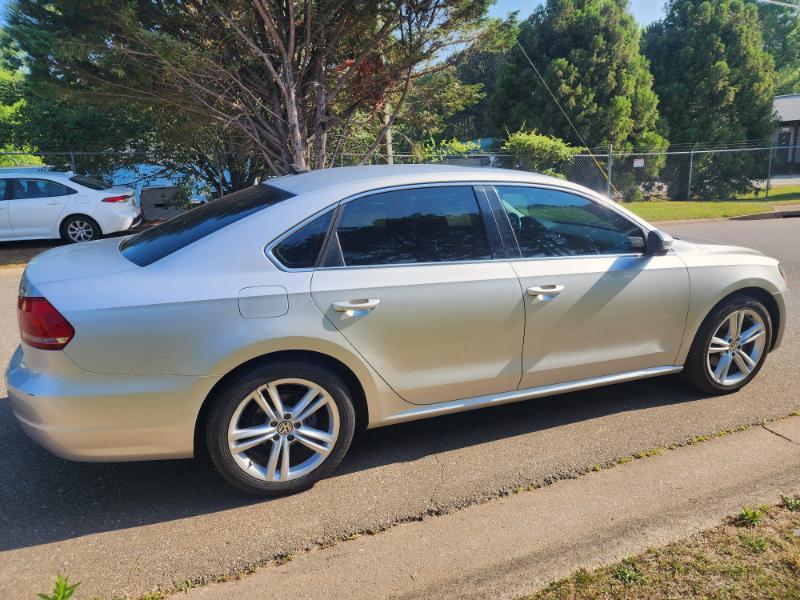 Volkswagen Passat 2.0L TDI SE AT 2014