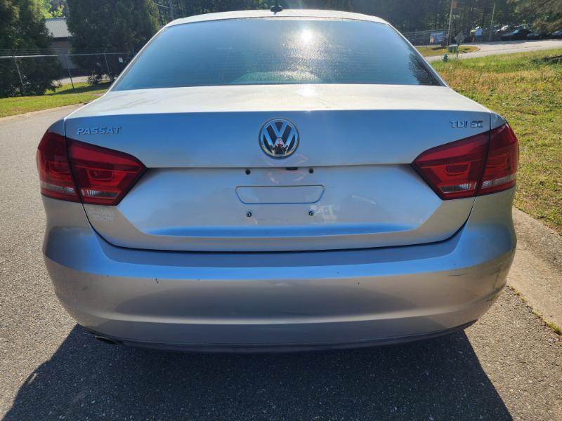 Volkswagen Passat 2.0L TDI SE AT 2014