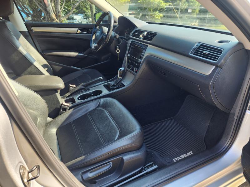 Volkswagen Passat 2.0L TDI SE AT 2014