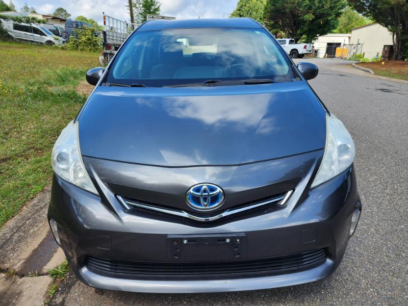 Toyota Prius V Three 2012