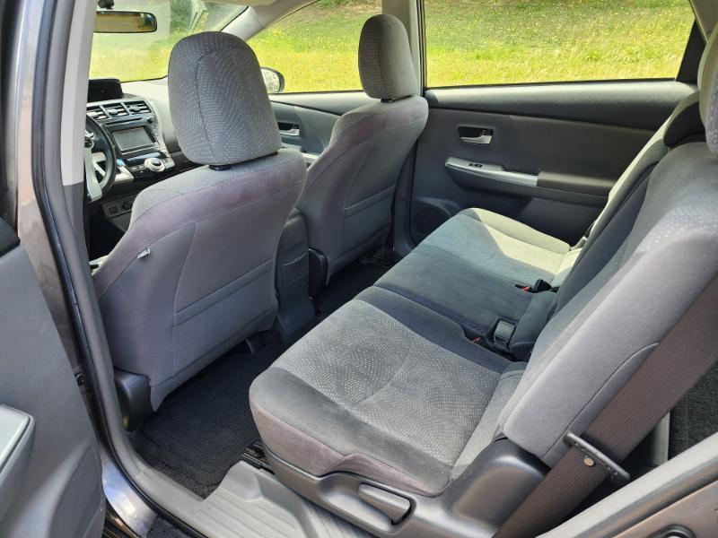 Toyota Prius V Three 2012