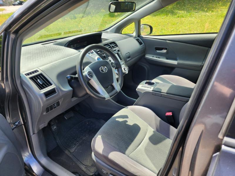 Toyota Prius V Three 2012