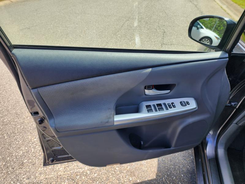 Toyota Prius V Three 2012