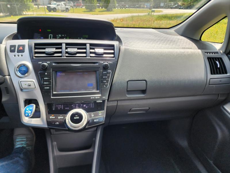 Toyota Prius V Three 2012