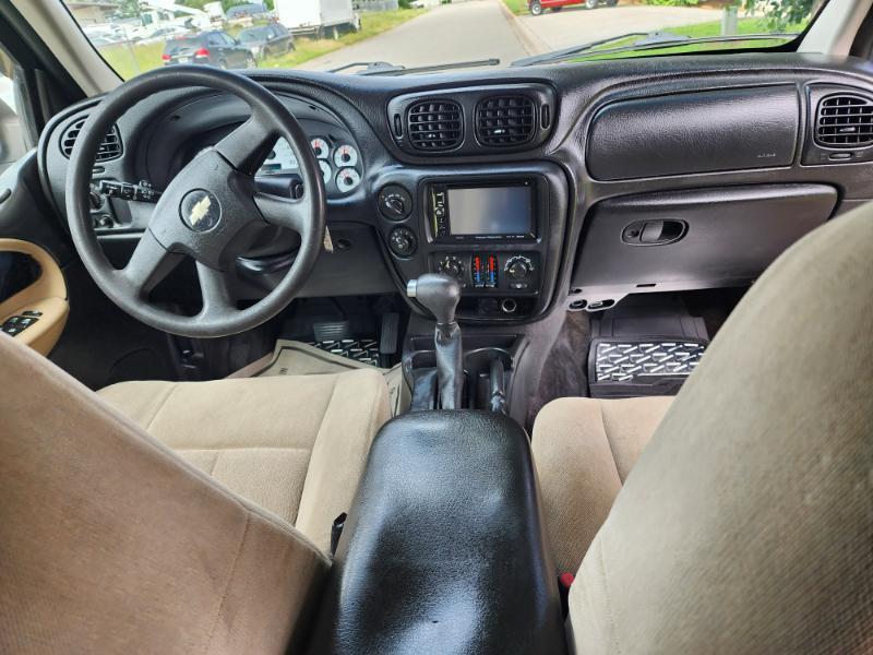 Chevrolet TrailBlazer LS 4WD 2005