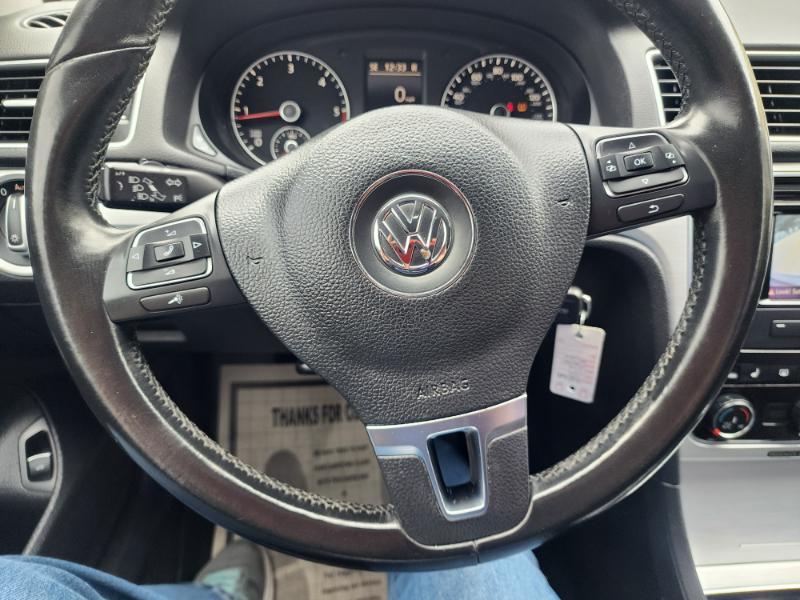 Volkswagen Passat 2.0L TDI SEL Premium 2013