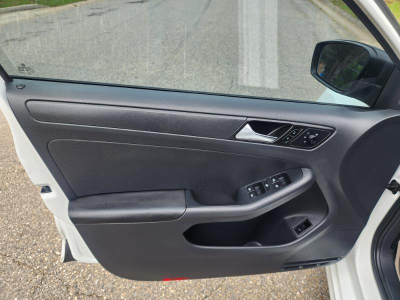 Volkswagen Jetta S 6A 2015