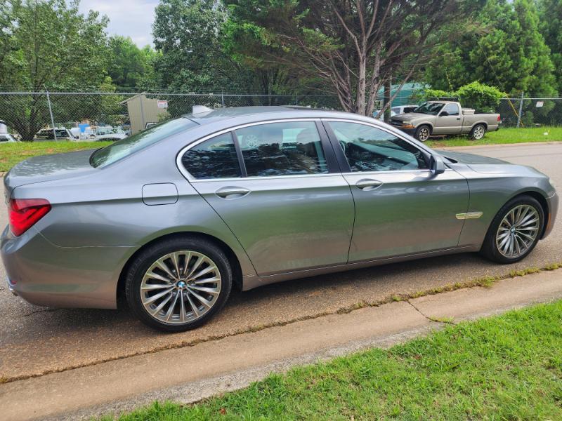 BMW 7-Series 740i 2012