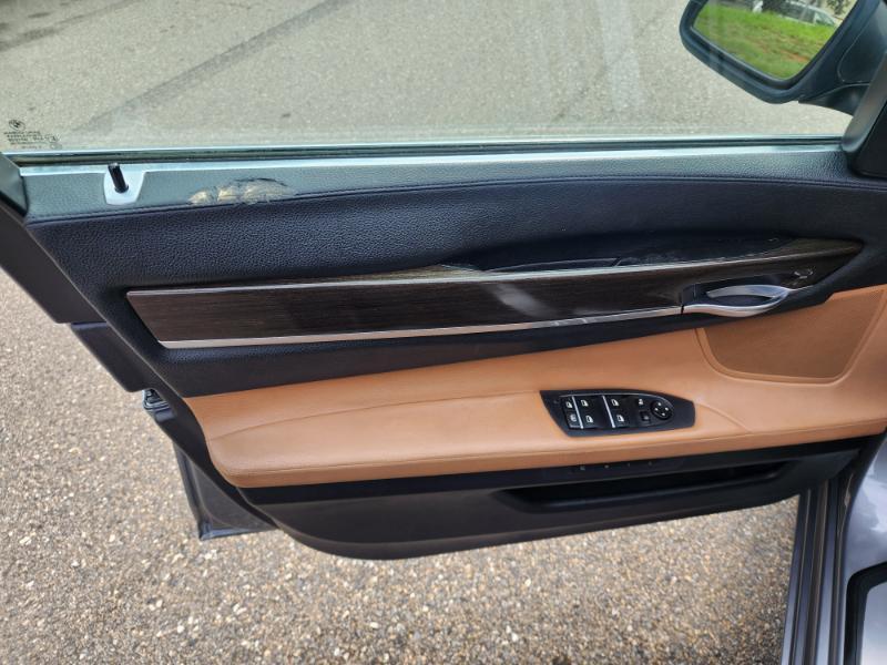 BMW 7-Series 740i 2012