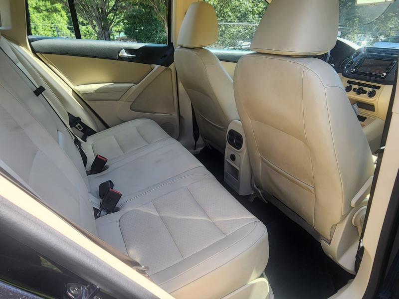Volkswagen Tiguan S 2017