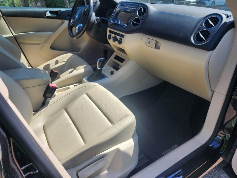 Volkswagen Tiguan S 2017