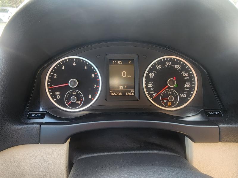 Volkswagen Tiguan S 2017