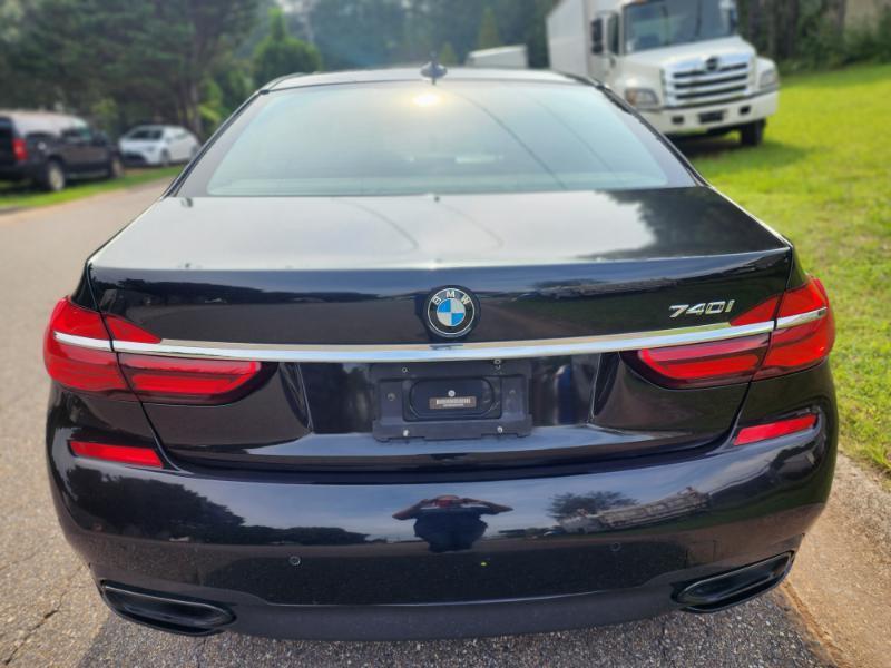 BMW 7-Series 740i 2017