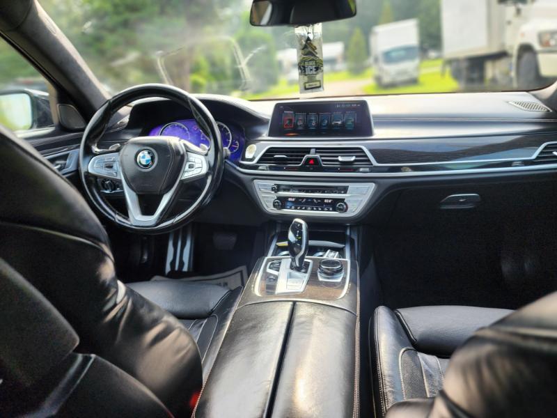 BMW 7-Series 740i 2017