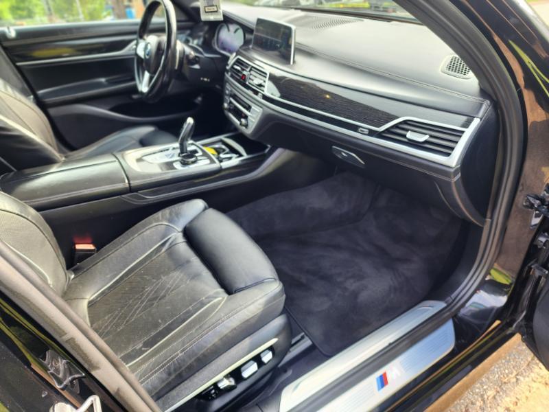BMW 7-Series 740i 2017