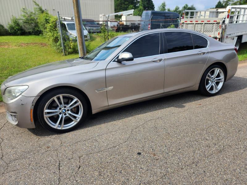BMW 7-Series 740i 2013