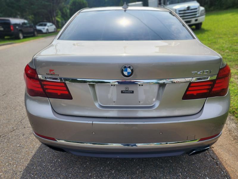 BMW 7-Series 740i 2013