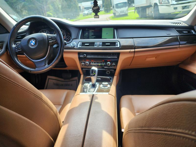 BMW 7-Series 740i 2013