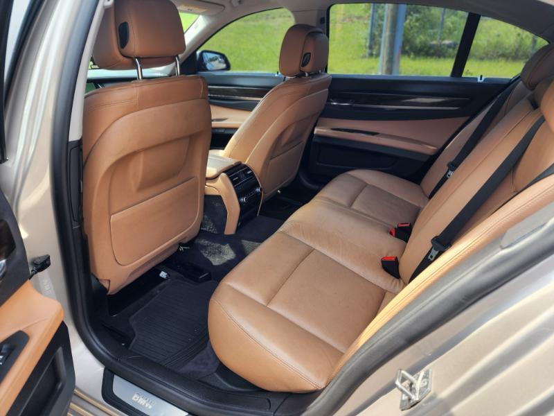 BMW 7-Series 740i 2013