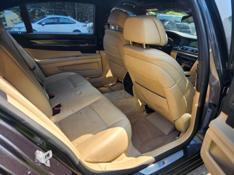 BMW 7-Series 750Li 2014