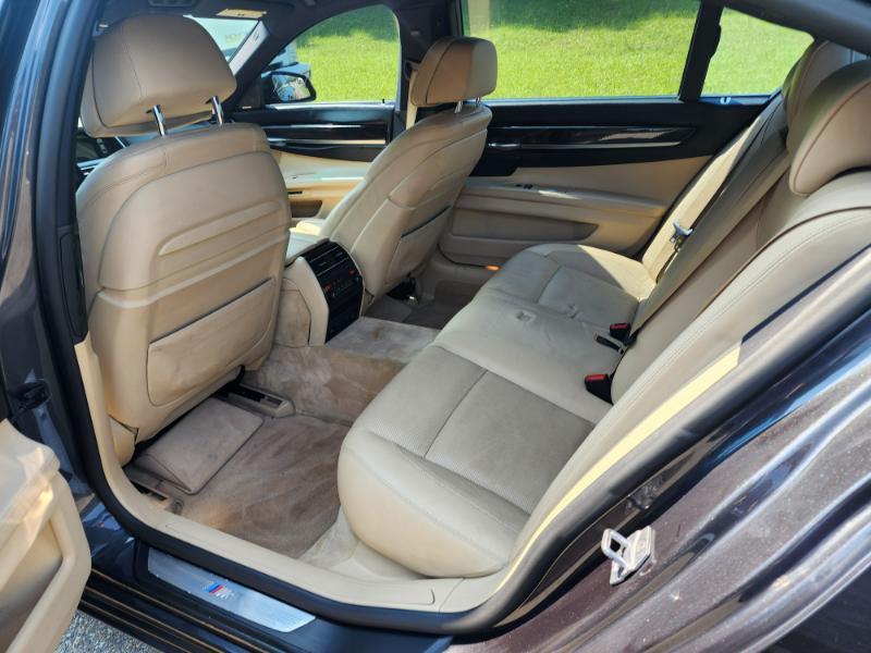 BMW 7-Series 750Li 2014