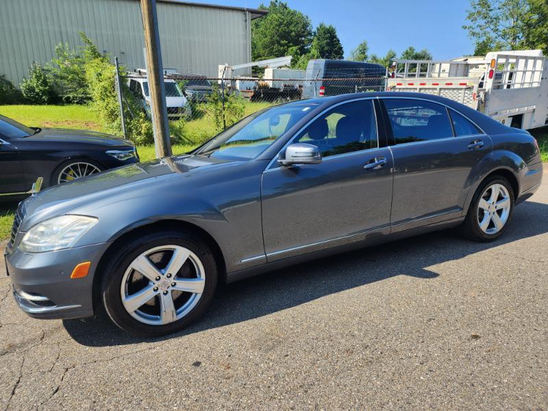 Mercedes-Benz S-Class S550 4-MATIC 2010