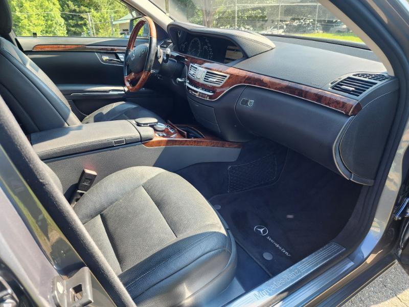 Mercedes-Benz S-Class S550 4-MATIC 2010