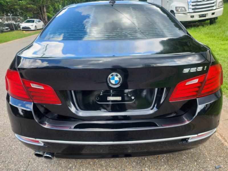 BMW 5-Series 528i 2016