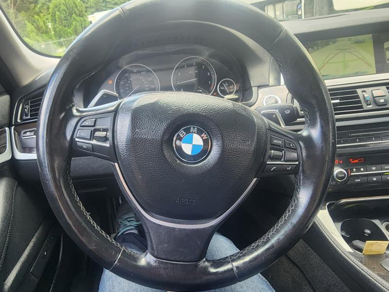 BMW 5-Series 528i 2016