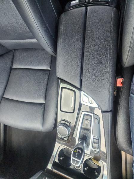 BMW 5-Series 528i 2016