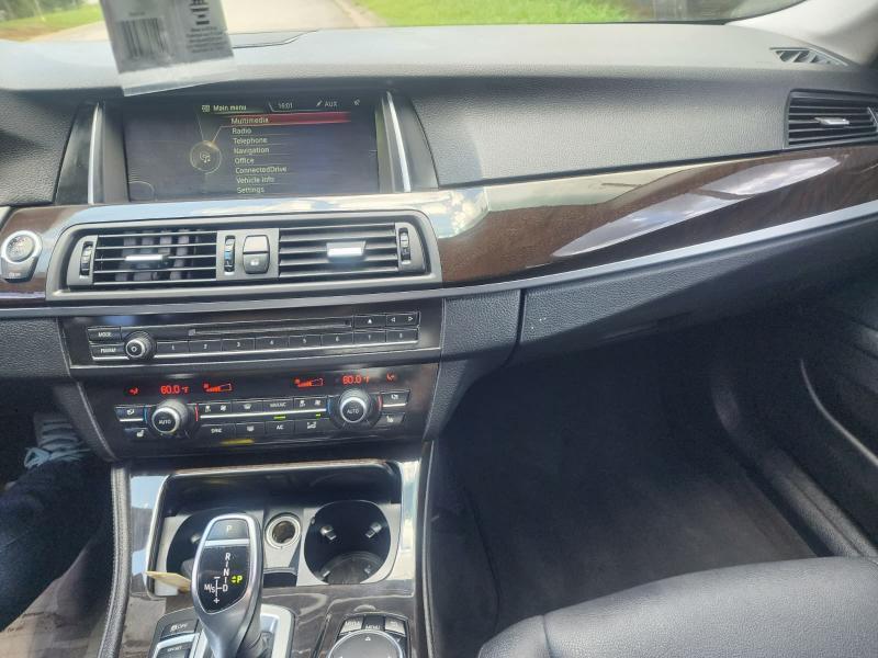 BMW 5-Series 528i 2016