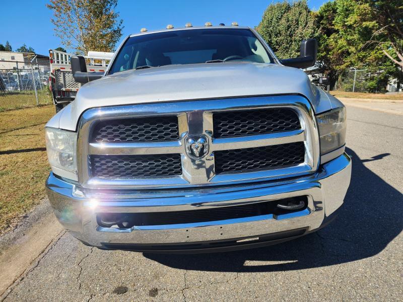 RAM 3500 Tradesman Crew Cab 4WD DRW 2017