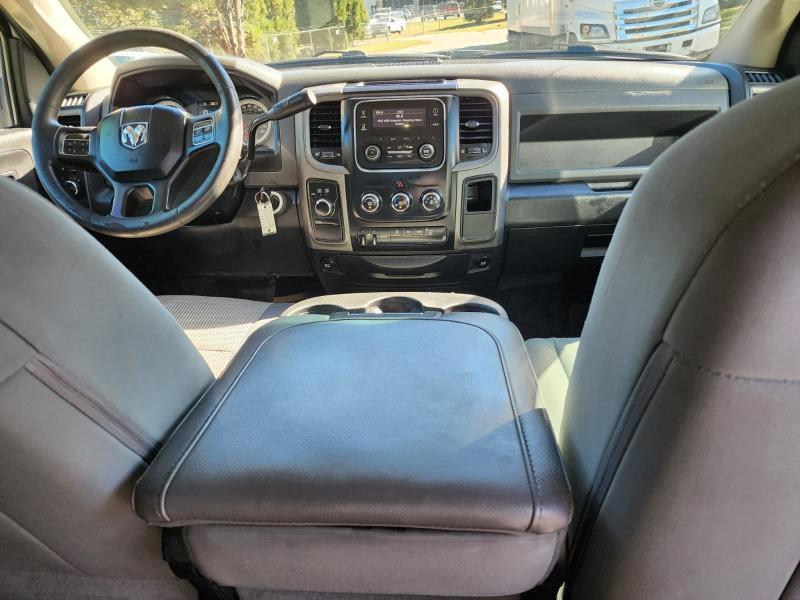 RAM 3500 Tradesman Crew Cab 4WD DRW 2017