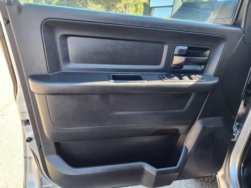 RAM 3500 Tradesman Crew Cab 4WD DRW 2017