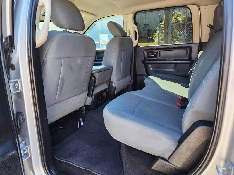 RAM 3500 Tradesman Crew Cab 4WD DRW 2017