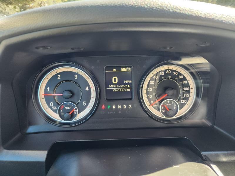 RAM 3500 Tradesman Crew Cab 4WD DRW 2017