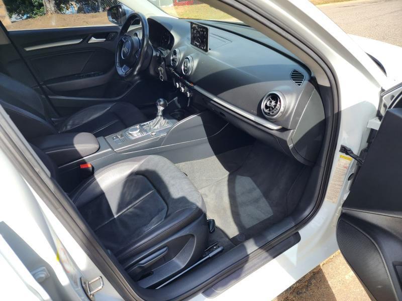 Audi A3 1.8T Premium FWD S tronic 2015