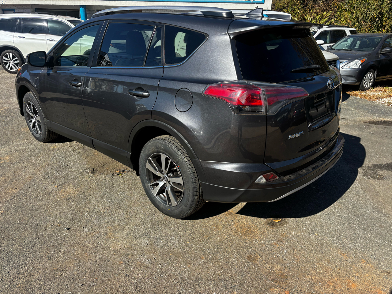 Toyota RAV4 XLE FWD 2018