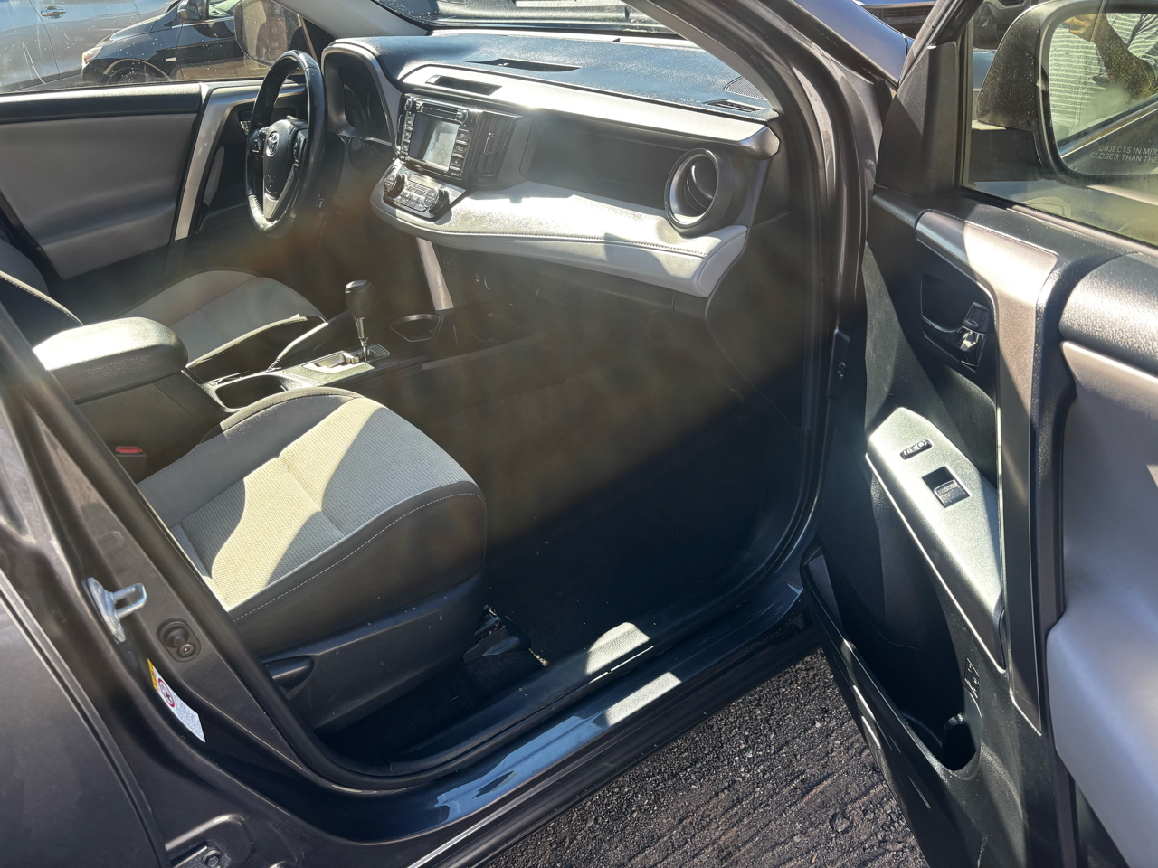 Toyota RAV4 XLE FWD 2018