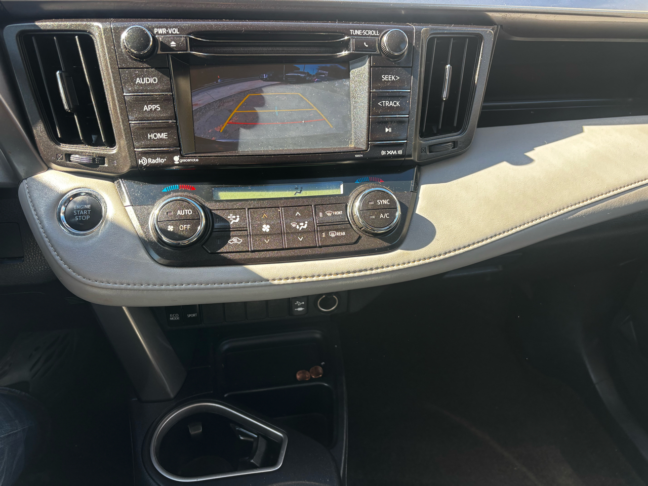 Toyota RAV4 XLE FWD 2018