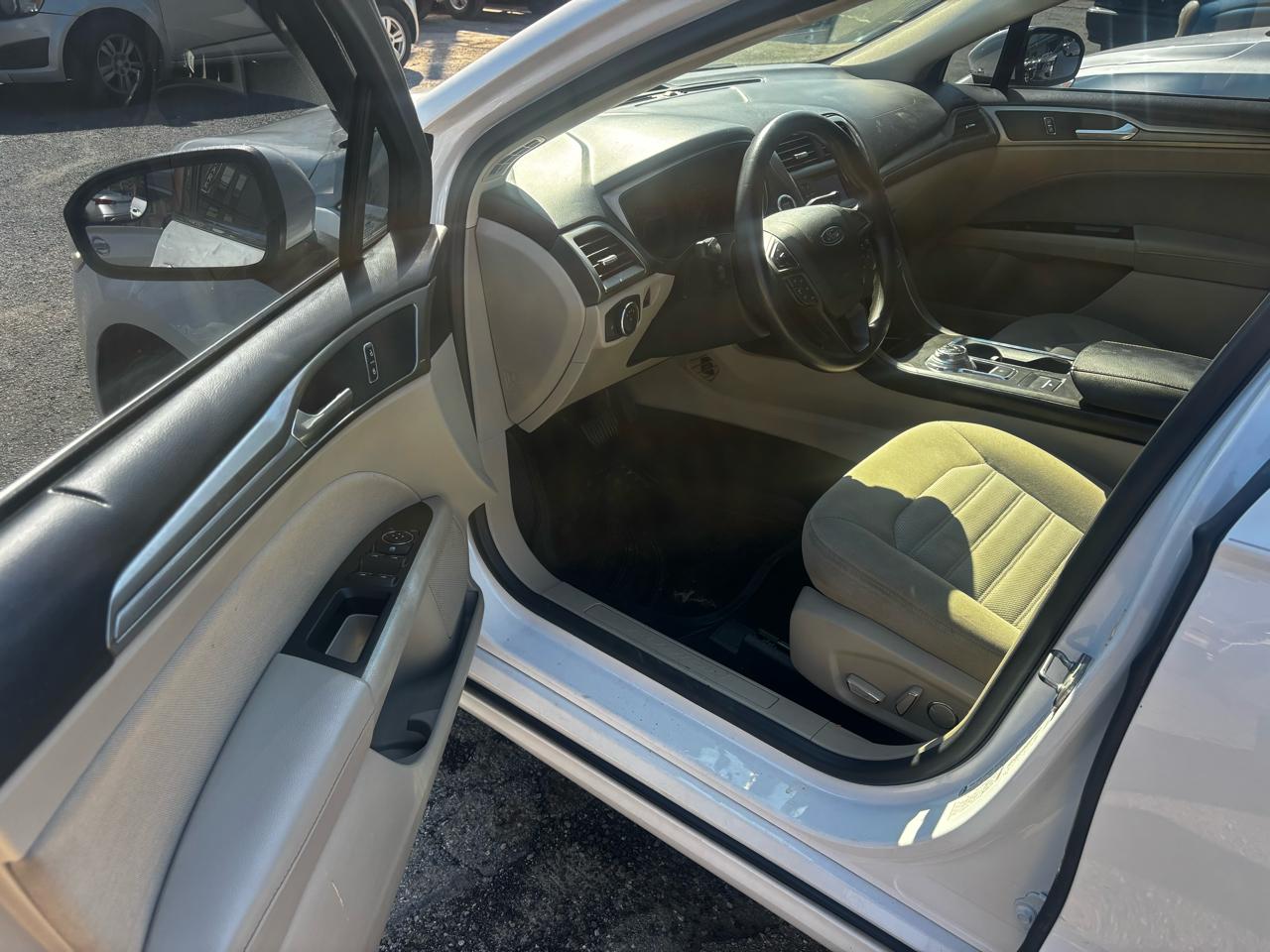 Ford Fusion SE 2017