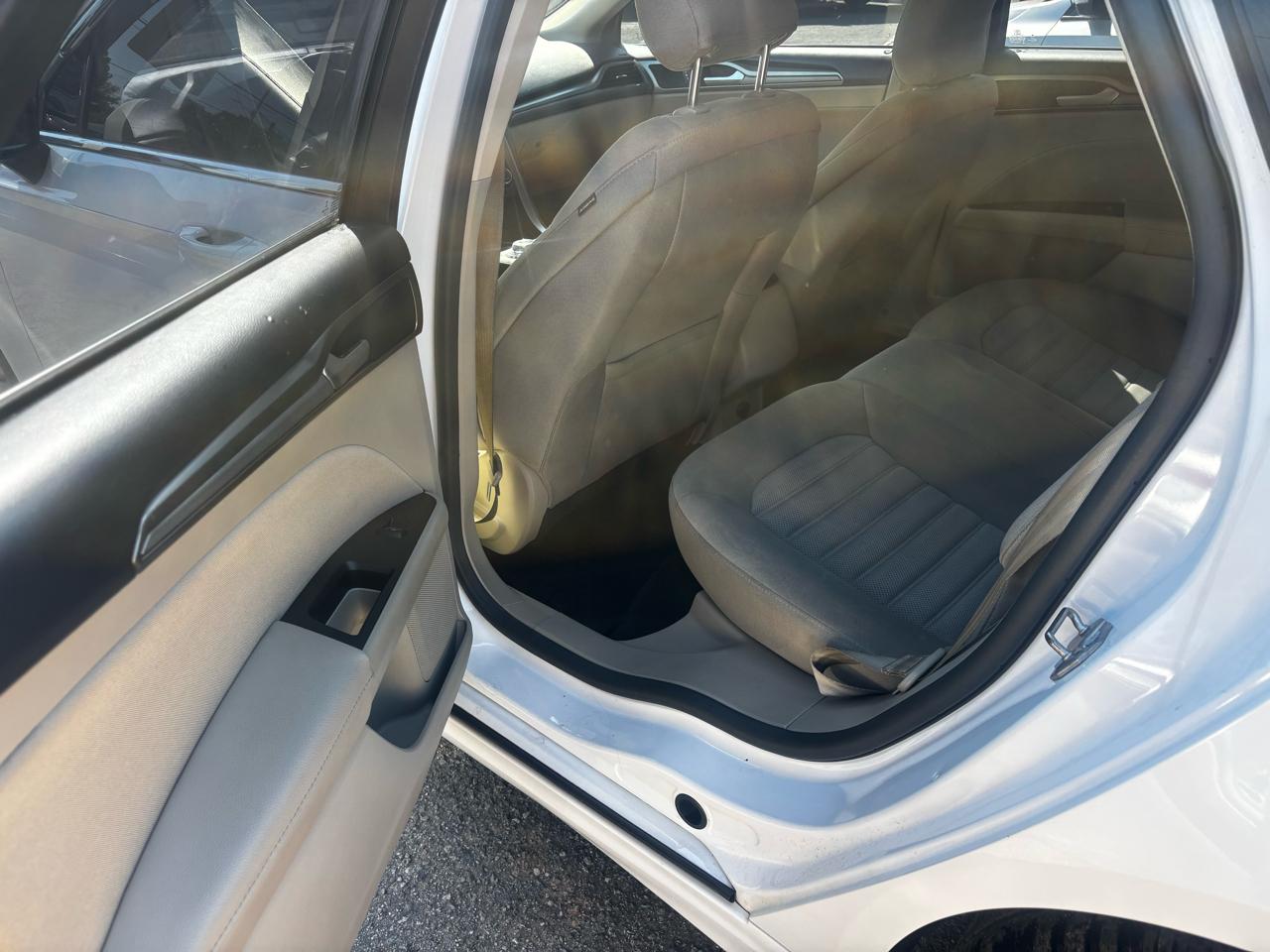 Ford Fusion SE 2017