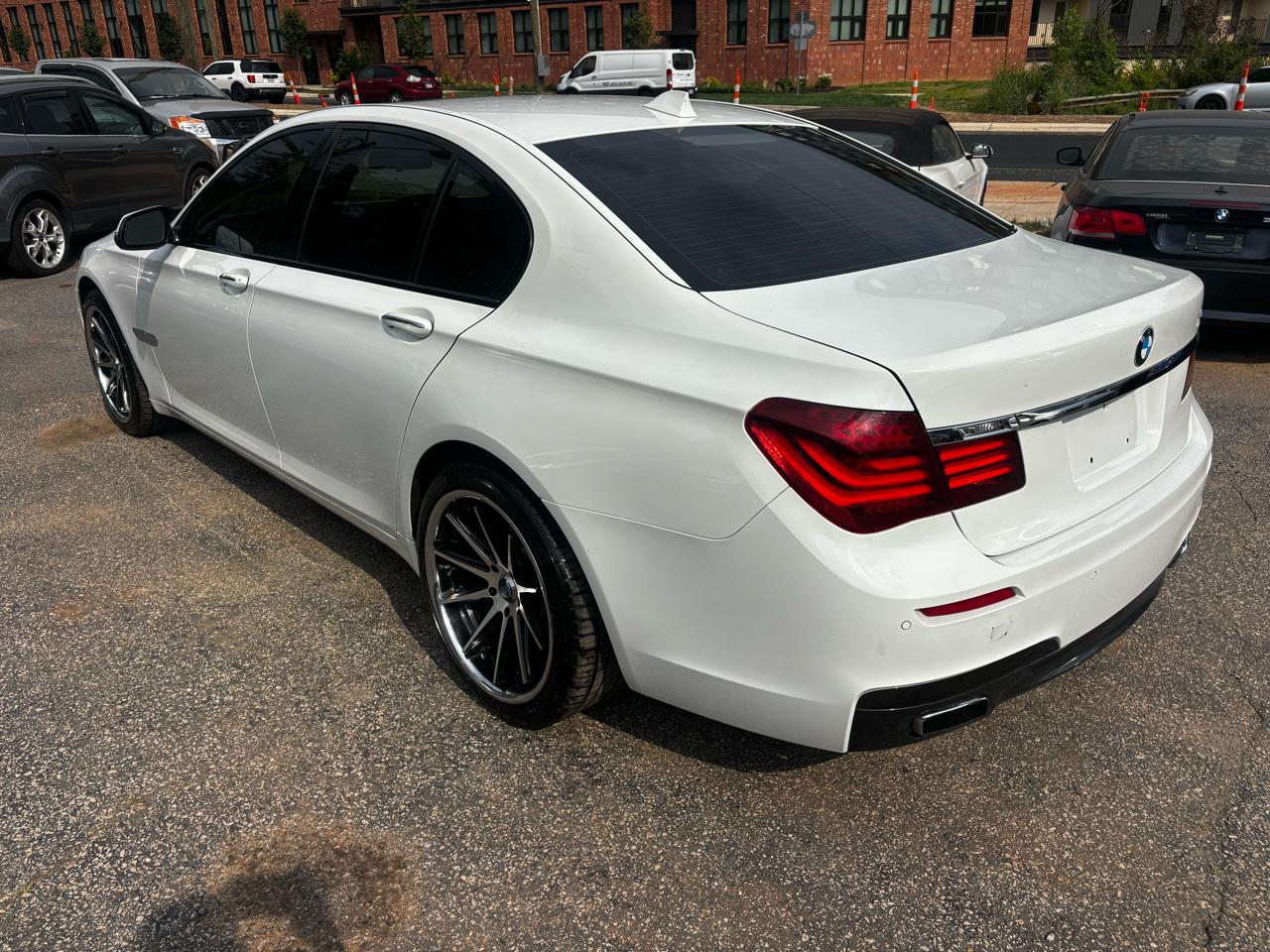 BMW 7-Series 740i 2015