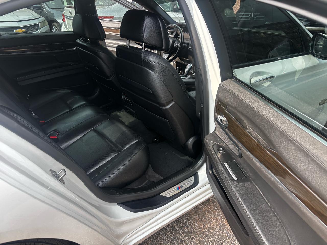 BMW 7-Series 740i 2015