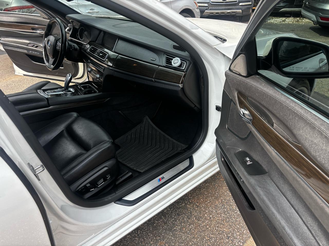 BMW 7-Series 740i 2015