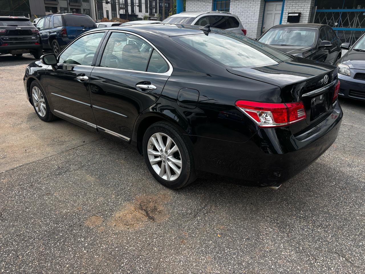 Lexus ES 350 Sedan 2011